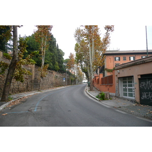 รูปถ่าย อิตาลี(Italy) โรม(Rome) ถนนเตรนตาอาปรีเล(Viale Trenta Aprile) 2007-11 21