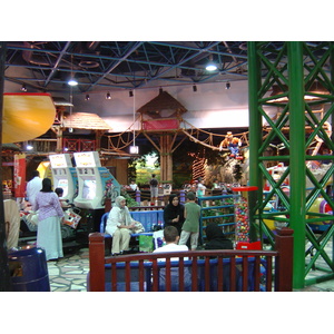 รูปถ่าย สหรัฐอาหรับเอมิเรตส์(United Arab Emirates) ดูไบ(Dubai) ห้างเดราซิตี้เซ็นเตอร์(Deira City Center Mall) 2005-09 18
