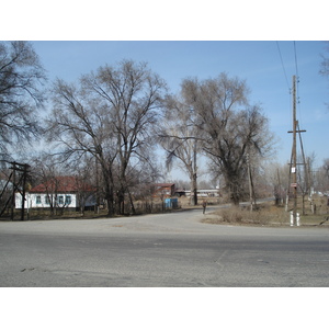 รูปถ่าย คาซัคสถาน(Kazakhstan) ถนนจากอัลมาตีไปหุบผาชารึน(Almaty to Charyn Canyon road) 2007-03 197