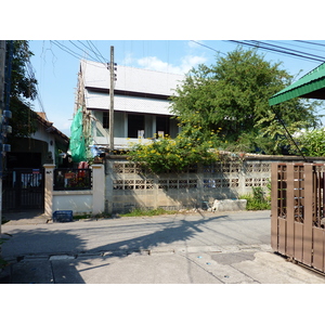 รูปถ่าย ไทย(Thailand) เชียงใหม่(Chiang Mai) ถนนสามล้าน(Sam Lan Road) 2009-12 11