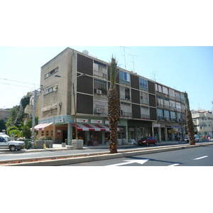 รูปถ่าย อิสราเอล(Israel) เทลอาวีฟ(Tel Aviv) ถนนอิบน์กบีรอล(Ibn Gvirol Street) 2007-06 37