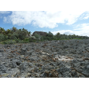 รูปถ่าย นิวแคลิโดเนีย(New Caledonia) เกาะลีฟู(Lifou) หน้าผาโซเดร(Xodre Cliffs) 2010-05 24