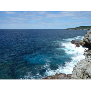 รูปถ่าย นิวแคลิโดเนีย(New Caledonia) เกาะลีฟู(Lifou) หน้าผาโซเดร(Xodre Cliffs) 2010-05 12