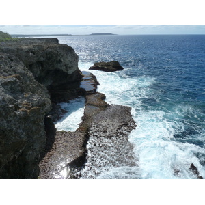 รูปถ่าย นิวแคลิโดเนีย(New Caledonia) เกาะลีฟู(Lifou) หน้าผาโซเดร(Xodre Cliffs) 2010-05 14