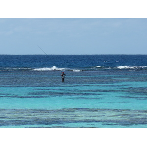 รูปถ่าย นิวแคลิโดเนีย(New Caledonia) เกาะลีฟู(Lifou) หมู่บ้านมู(Mu) 2010-05 22