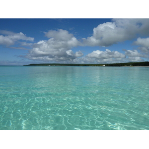 รูปถ่าย นิวแคลิโดเนีย(New Caledonia) เกาะลีฟู(Lifou) อ่าวชาโตบรีย็อง(Chateaubriand Bay) 2010-05 26