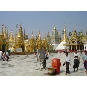 รูปถ่าย พม่า(Myanmar) ย่างกุ้ง(Yangon) พระมหาเจดีย์ชเวกากอง(Shwedagon Pagoda) 2005-01 17