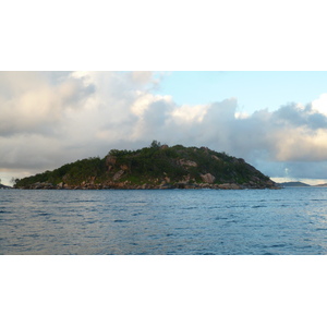 รูปถ่าย เซเชลส์(Seychelles) เกาะปราลิน(Praslin) 2011-10 198