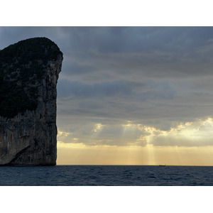 รูปถ่าย ไทย(Thailand) เกาะพีพีเล(Ko Phi Phi Ley) 2021-12 8
