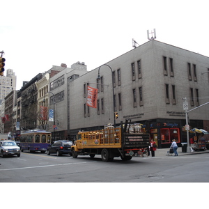รูปถ่าย สหรัฐอเมริกา(United States) นิวยอร์ก(New York) ตามถนนฟิฟท์อเวนิว(down the 5th Avenue) 2006-03 39