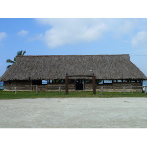 รูปถ่าย นิวแคลิโดเนีย(New Caledonia) เกาะลีฟู(Lifou) ลูเอซิลลา(Luecilla) 2010-05 26