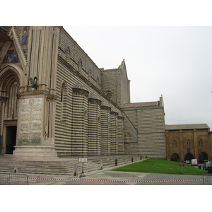 รูปถ่าย อิตาลี(Italy) ออร์วิเอโต้(Orvieto) 2004-03 15