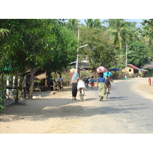 รูปถ่าย พม่า(Myanmar) ถนนจากทวายไปหาดหม่องมะกัน(Road from Dawei to Maungmagan beach) 2005-01 49
