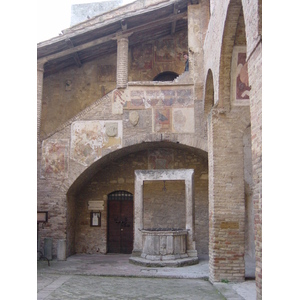 รูปถ่าย อิตาลี(Italy) ซานจีมิญญาโน(San Gimignano) 2004-03 44