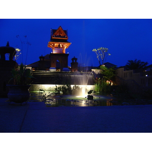 รูปถ่าย ไทย(Thailand) เขาหลัก(Khao Lak) โรงแรมเลอเมอริเดียน เขาหลัก(Meridien Khao Lak Hotel) สีสันกลางคืน(By Night) 2005-12 24