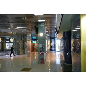 รูปถ่าย ยูเครน(Ukraine) เคียฟ(Kiev) ศูนย์การค้าอารีนาซิตี(Arena city) 2007-11 27