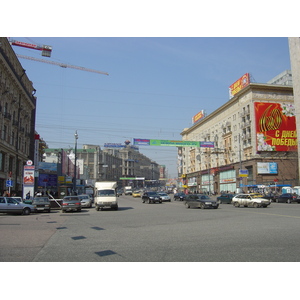 รูปถ่าย รัสเซีย(Russia) มอสโก(Moscow) ถนนตแวร์สกายา(Tverskaya Street) 2005-04 28