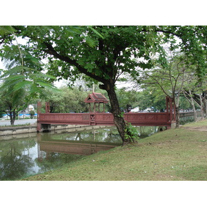 รูปถ่าย ไทย(Thailand) เชียงใหม่(Chiang Mai) ข้างในคุเมืองเชียงใหม่(Inside Canal) ถนนอารักษ์(ในคูเมือง)(Arrak Road(Canal)) 2006-04 6