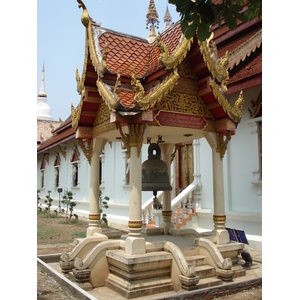 รูปถ่าย ไทย(Thailand) เชียงใหม่(Chiang Mai) ข้างในคุเมืองเชียงใหม่(Inside Canal) วัดพระสิงห์(Wat Phra Sing temple) 2006-04 24