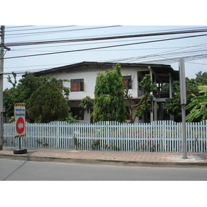 รูปถ่าย ไทย(Thailand) เชียงใหม่(Chiang Mai) ข้างในคุเมืองเชียงใหม่(Inside Canal) ถนนสามล้าน(Sam Lan Road) 2006-04 2