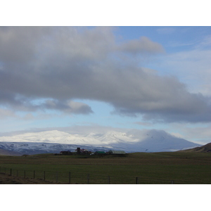 รูปถ่าย ไอซ์แลนด์(Iceland) แอจาฟโจล(Eyjafjoll) 2003-03 3