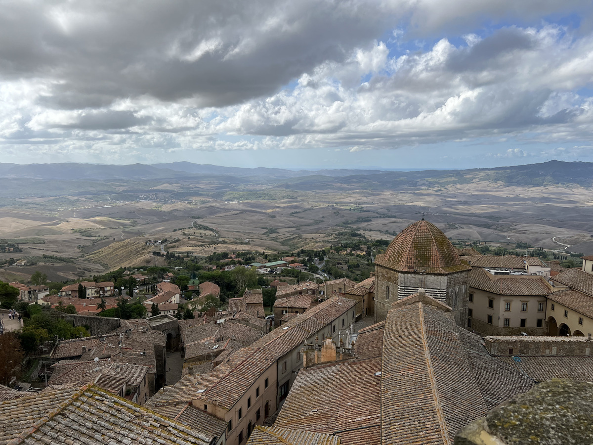 รูปถ่าย อิตาลี(Italy) วอลแตร์รา(Volterra) วังเดย์ปรีโอรี(Palazzo dei Priori) 2021-09 17