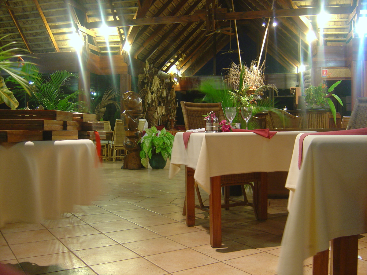 รูปถ่าย เฟรนช์โพลี่นีเซีย(Polynesia) หมู่เกาะมาร์เคซัส(Marquises) 2006-04 213