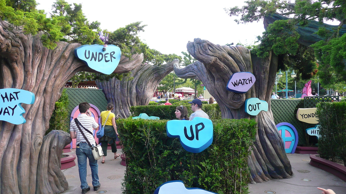 รูปถ่าย ฝรั่งเศส(France) ดิสนีย์แลนด์ปารีส(Disneyland Paris) เขาวงกตอลิซ(Alice Labyrinth) 2007-07 21