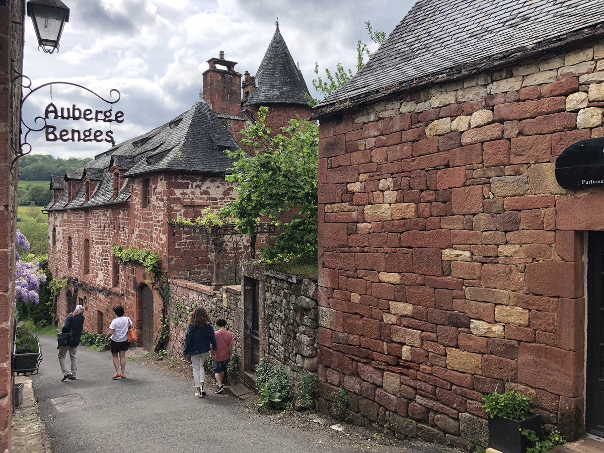 รูปถ่าย ฝรั่งเศส(France) กอลงฌ์-ลา-รูฌ(Collonges la Rouge) 2018-04 84
