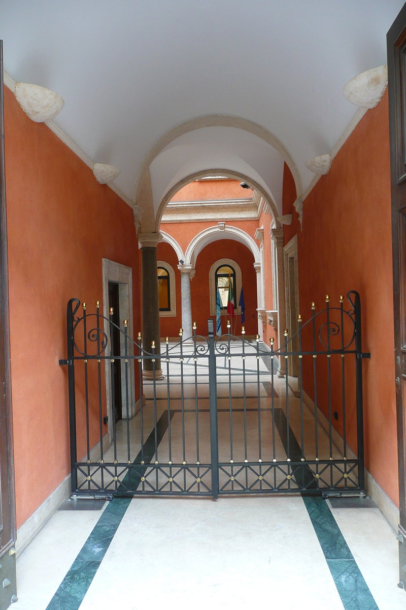 รูปถ่าย อิตาลี(Italy) โรม(Rome) ถนนบอร์โกซานโตสปีรีโต(Borgo Santo Spirito) 2007-11 18