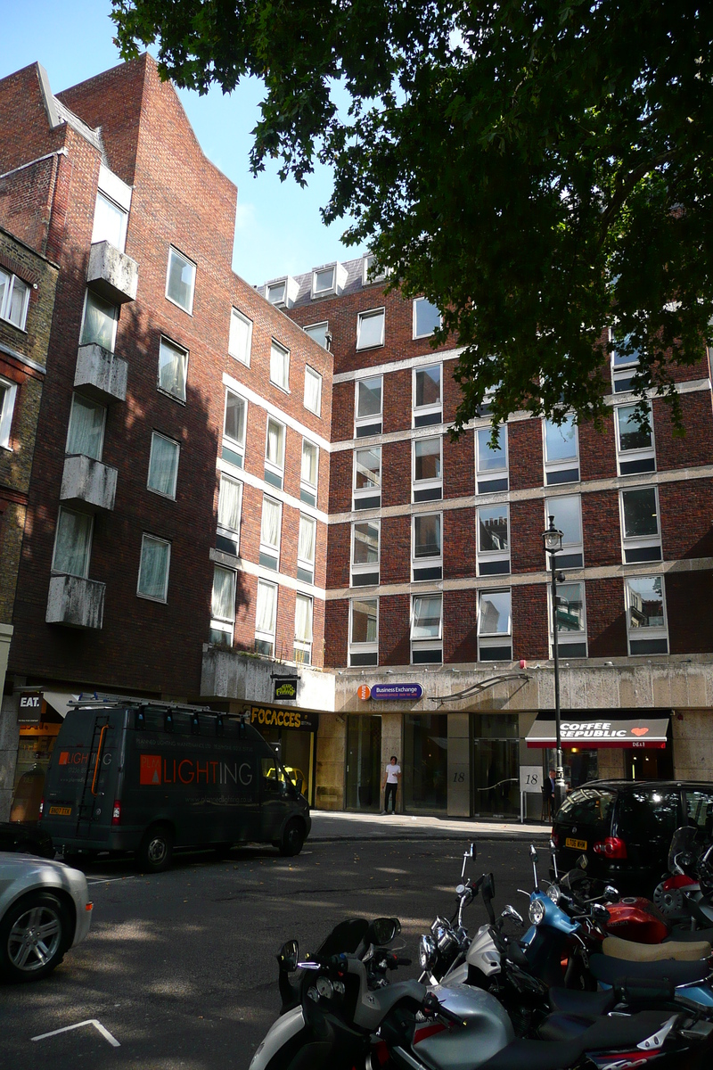 รูปถ่าย อังกฤษ(United Kingdom) ลอนดอน(London) จัตุรัสโซโห(Soho Square) 2007-09 34