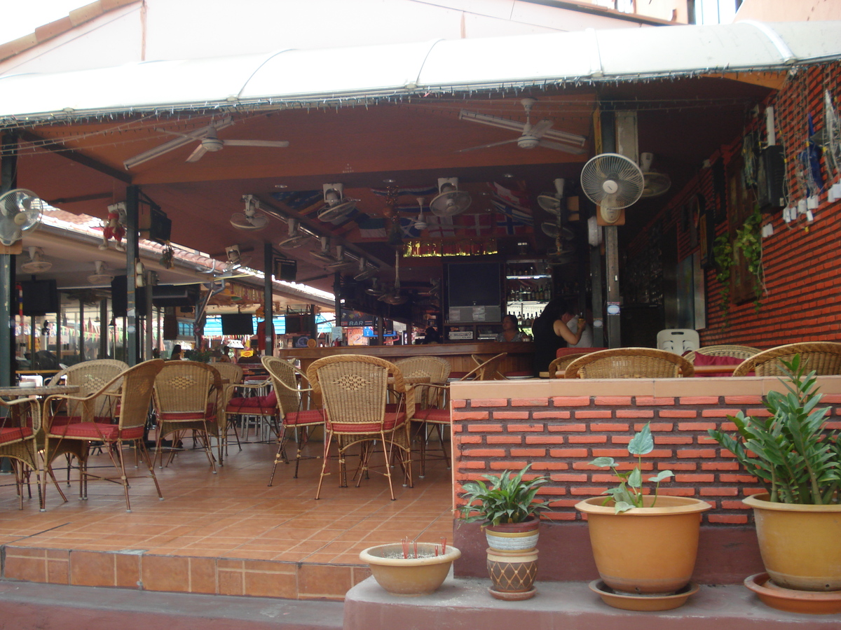 รูปถ่าย ไทย(Thailand) พัทยา(Pattaya) ถนนพัทยาสาย 2(Pattaya 2nd road) 2008-01 74