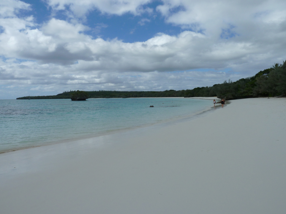 รูปถ่าย นิวแคลิโดเนีย(New Caledonia) เกาะลีฟู(Lifou) หาดลูเอ็งโกนี(Luengoni Beach) 2010-05 13
