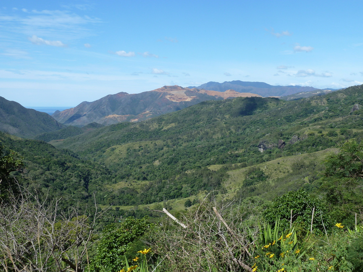 รูปถ่าย นิวแคลิโดเนีย(New Caledonia) ถนนจากทีโอไปกานาลา(Thio to Canala road) 2010-05 66