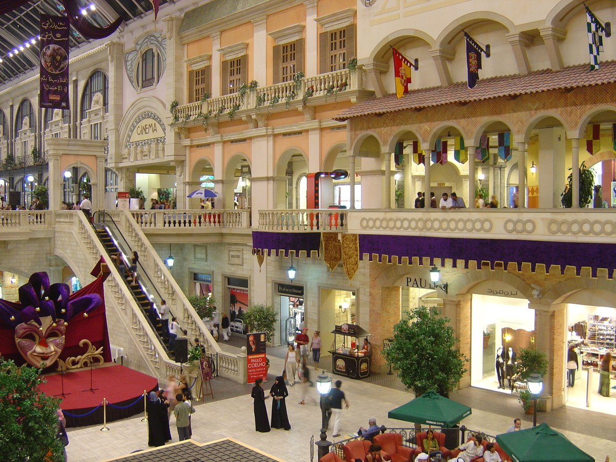รูปถ่าย สหรัฐอาหรับเอมิเรตส์(United Arab Emirates) ดูไบ(Dubai) ห้างเมอร์กาโต(Mercato shopping mall) 2005-11 9