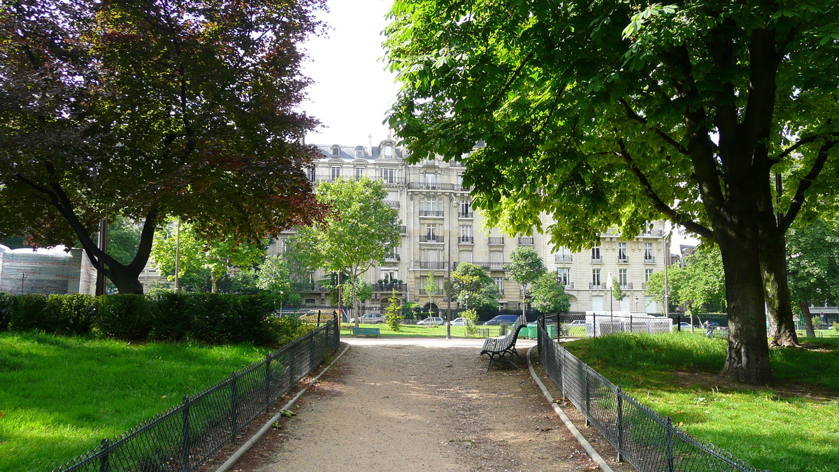 รูปถ่าย ฝรั่งเศส(France) ปารีส(Paris) ถนนฟอช(Avenue Foch) 2007-06 109
