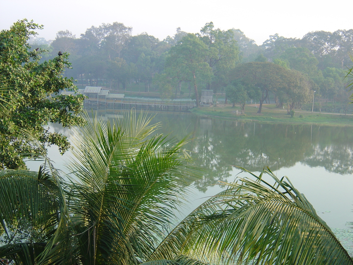 รูปถ่าย พม่า(Myanmar) ย่างกุ้ง(Yangon) โรงแรมกันดอจีพาเลซ(Kandawgyi Palace Hotel) 2005-01 2