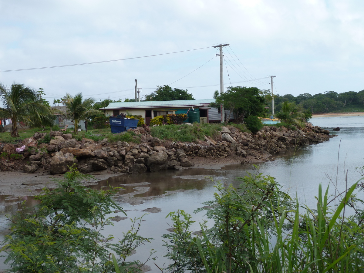 รูปถ่าย ฟิจิ(Fiji) ถนนจากนาดีไปนาตาโดลา(Nadi to Natadola road) 2010-05 63