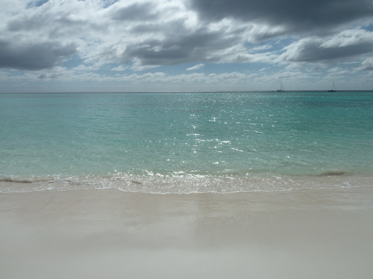 รูปถ่าย นิวแคลิโดเนีย(New Caledonia) เกาะลีฟู(Lifou) หาดลูเอ็งโกนี(Luengoni Beach) 2010-05 43