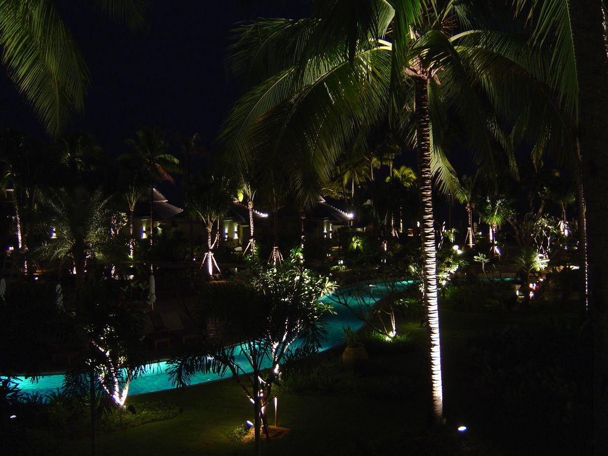 รูปถ่าย ไทย(Thailand) เขาหลัก(Khao Lak) โรงแรมเลอเมอริเดียน เขาหลัก(Meridien Khao Lak Hotel) สีสันกลางคืน(By Night) 2005-12 6