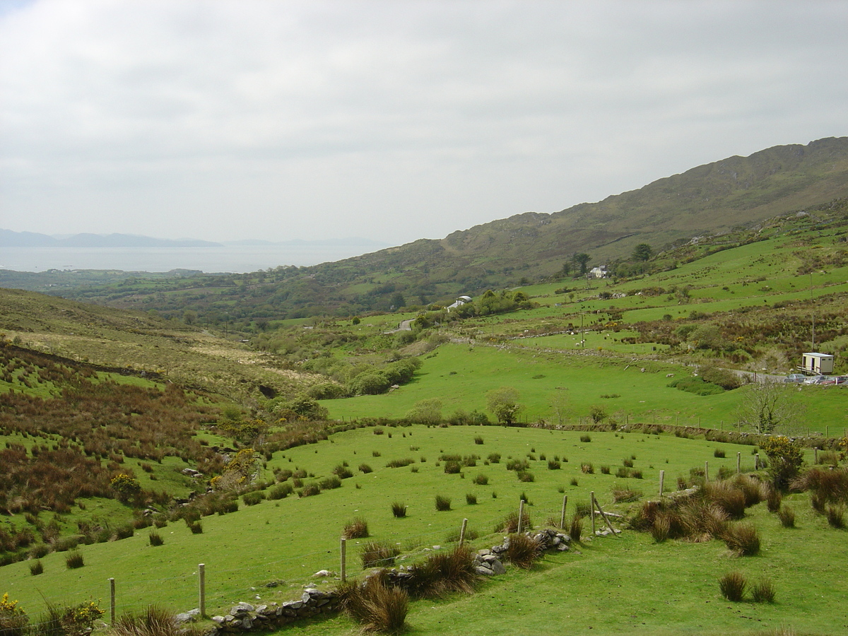 รูปถ่าย ไอร์แลนด์(Ireland) วงแหวนแห่งเคร์รี(Kerry Ring) ป้อมสเตก(Staigue Fort) 2004-05 23