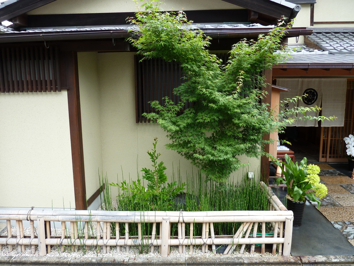 รูปถ่าย ญี่ปุ่น(Japan) เกียวโต(Kyoto) ถนนฮานามิโคจิ(Hanami koji) 2010-06 12