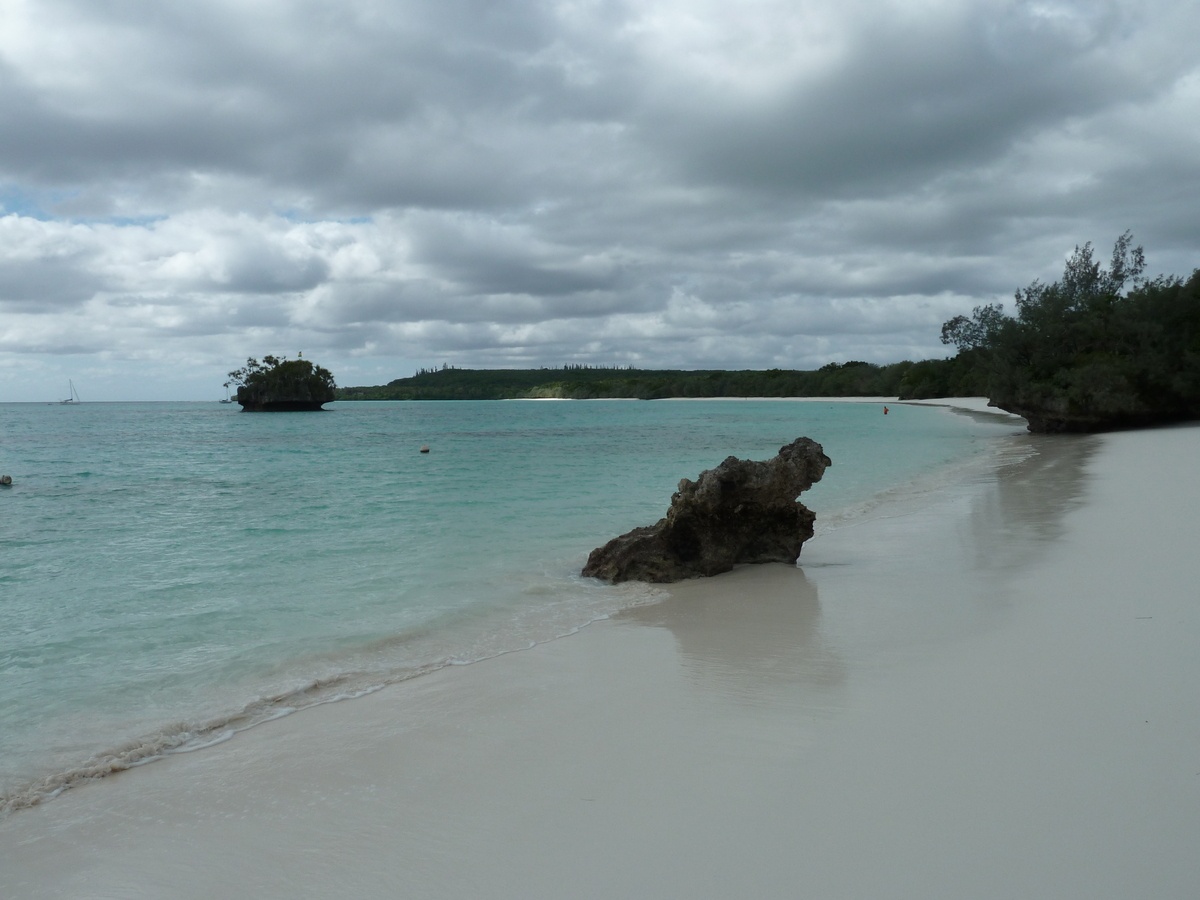 รูปถ่าย นิวแคลิโดเนีย(New Caledonia) เกาะลีฟู(Lifou) หาดลูเอ็งโกนี(Luengoni Beach) 2010-05 42
