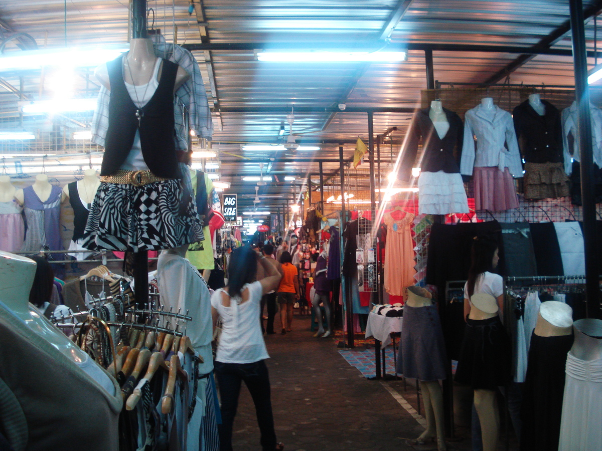 รูปถ่าย ไทย(Thailand) พิษณุโลก(Phitsanulok) ถนนพุทธบูชา(Puttabucha) 2008-01 10