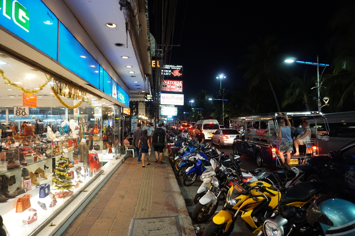 รูปถ่าย ไทย(Thailand) พัทยา(Pattaya) ถนนเลียบชายหาด(Beach Road) 2016-12 8