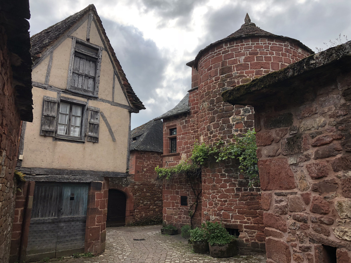 รูปถ่าย ฝรั่งเศส(France) กอลงฌ์-ลา-รูฌ(Collonges la Rouge) 2018-04 55
