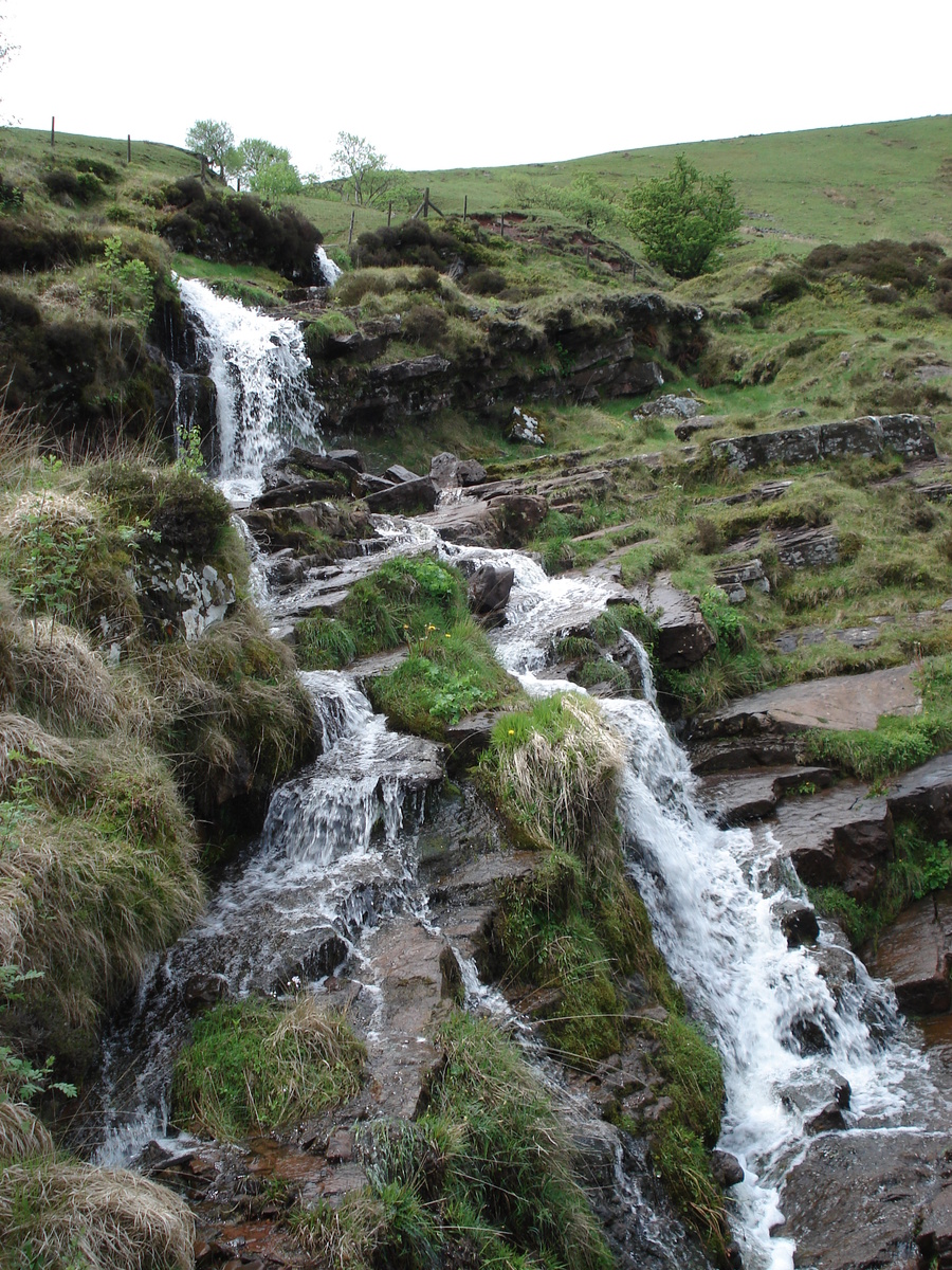 รูปถ่าย อังกฤษ(United Kingdom) อุทยานแห่งชาติเบรคอนบีคอนส์(Brecon Beacons National Park) 2006-05 20