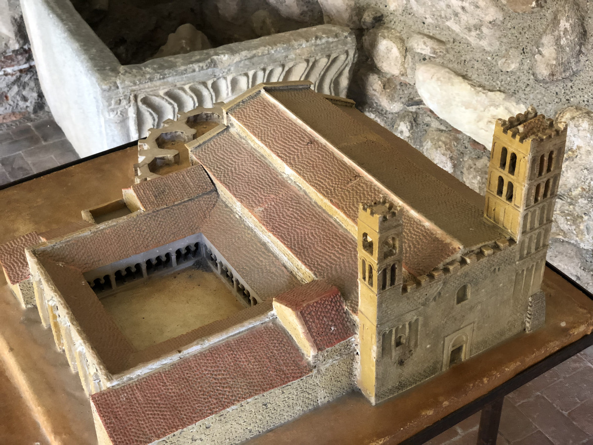 รูปถ่าย ฝรั่งเศส(France) แอลน์(Elne) 2018-04 113