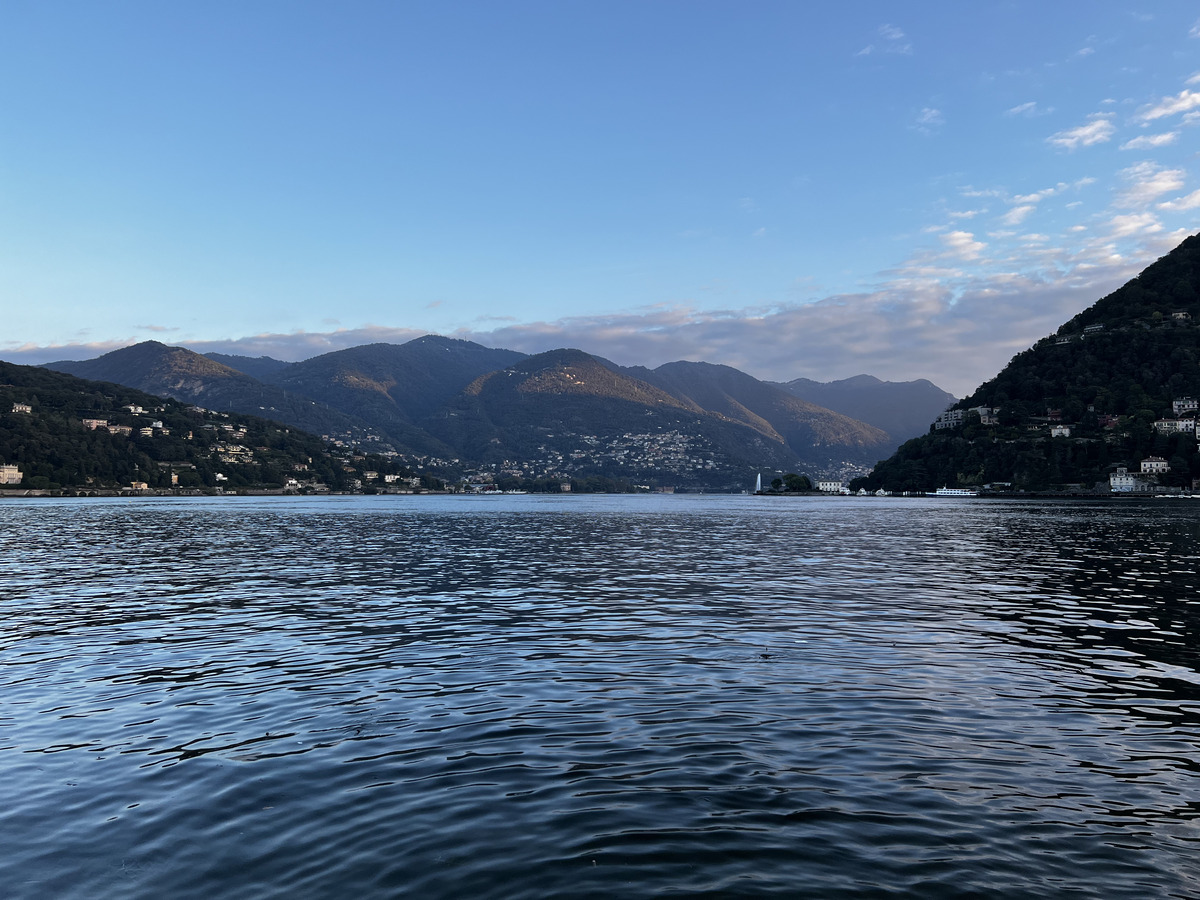 รูปถ่าย อิตาลี(Italy) โคโม(Como) 2023-10 28