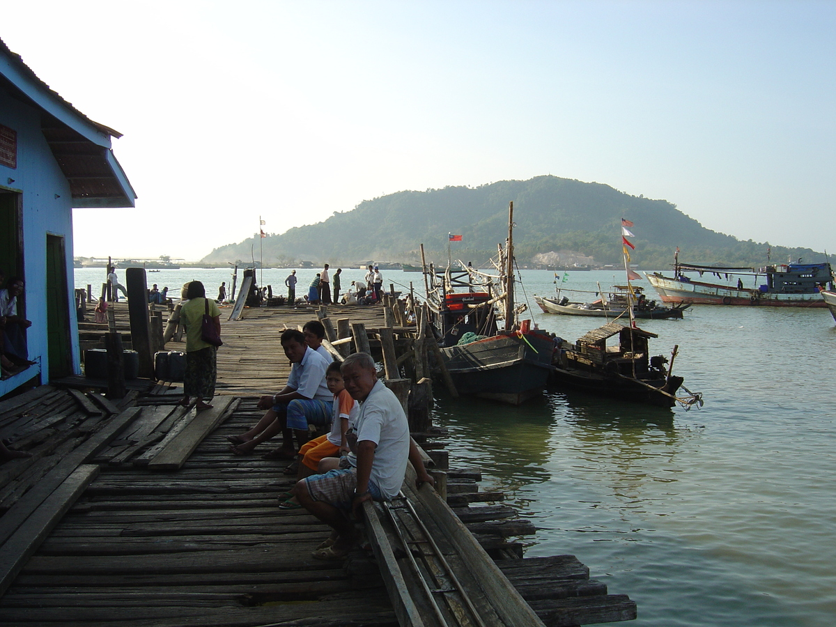 รูปถ่าย พม่า(Myanmar) มะริด(Myeik (Mergui)) 2005-01 10